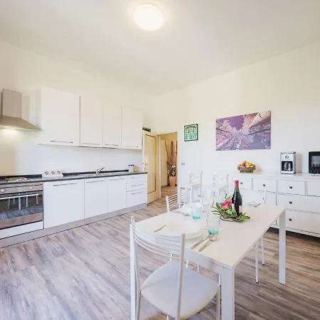 Elena By Interhome Ferienhaus Altopascio